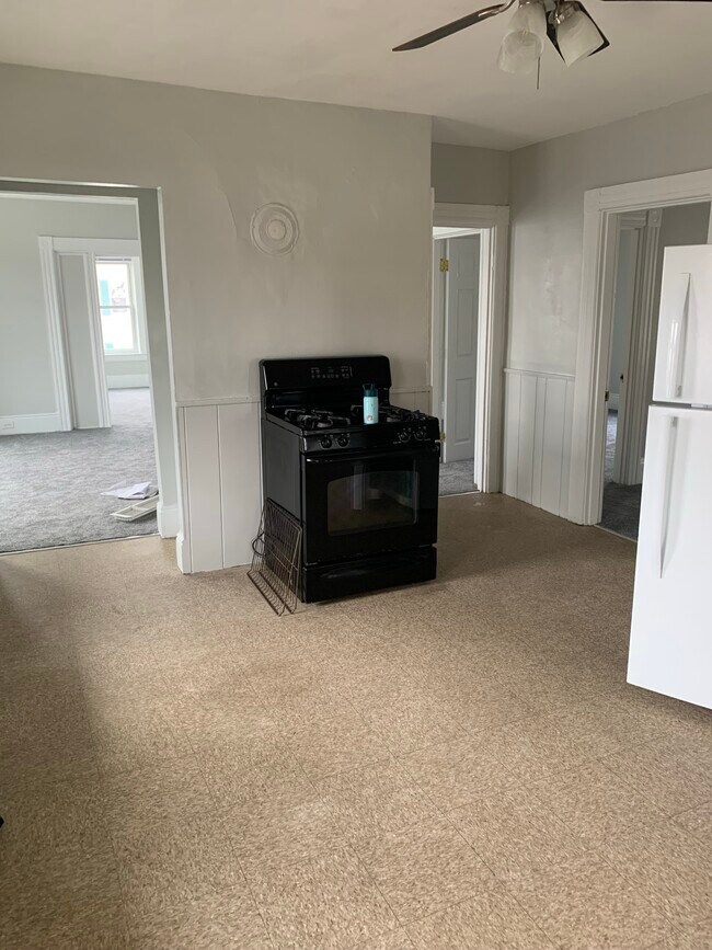 Photo - 199 Kelley St