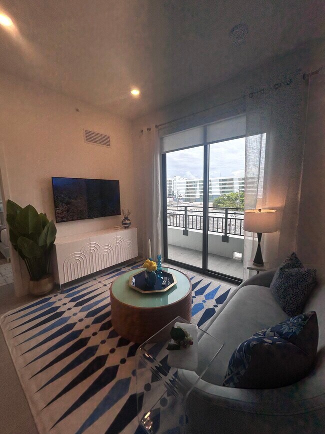 Photo - 416 N 20th Ave Unidad B4