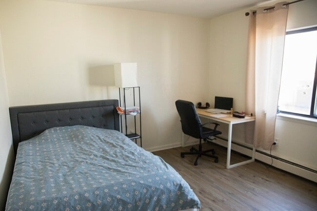 Building Photo - 164 Galen St Unit 25