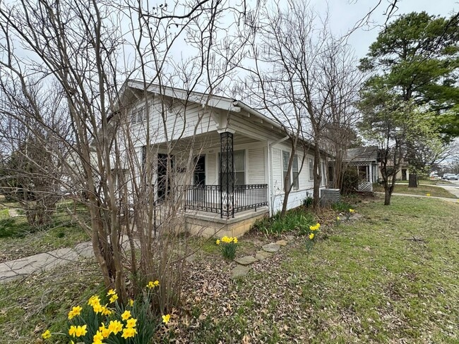Photo - 2 Bedroom Rental with garage in NW Ardmore