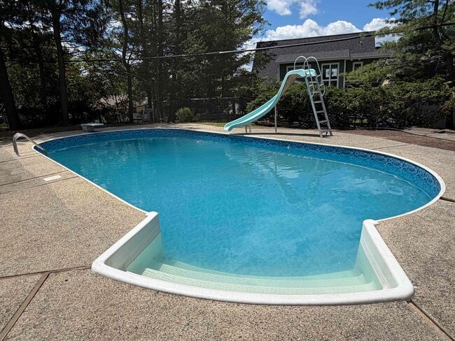 Photo - 1308 Shirley St