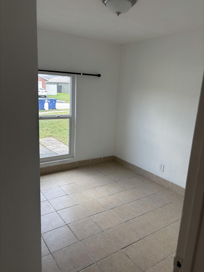 Photo - 4930 NW 85th Terrace