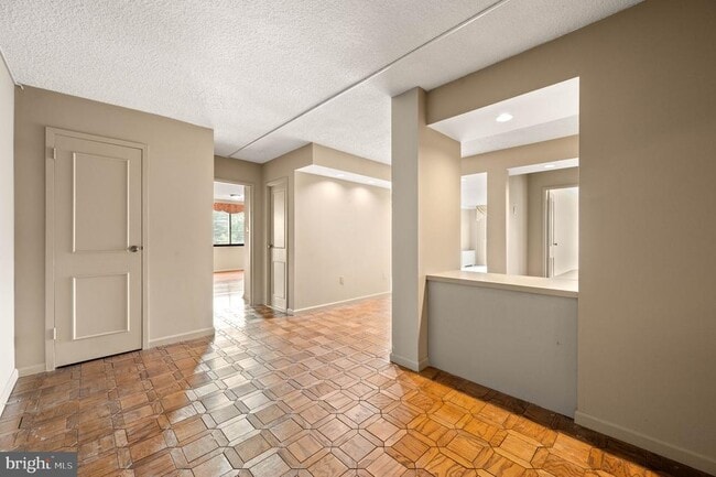 Building Photo - 801 Yale Ave Unit 901 Rental