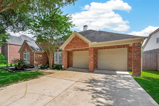 1527 Lake Pauline Ct