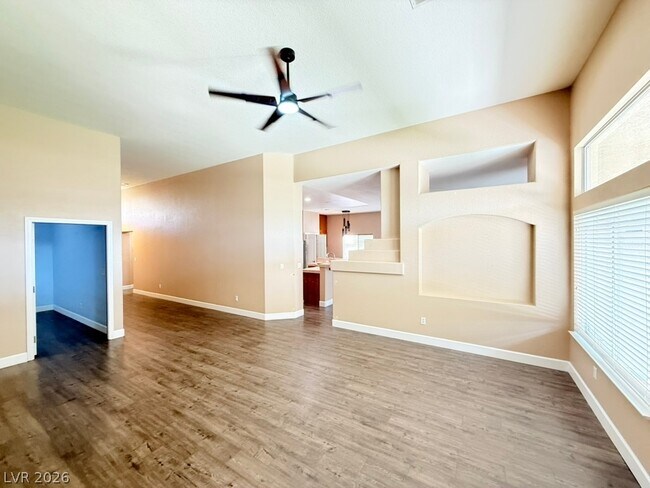 275 Macsnap Ave