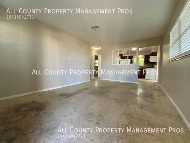 Photo - 5820 Murdock Ave