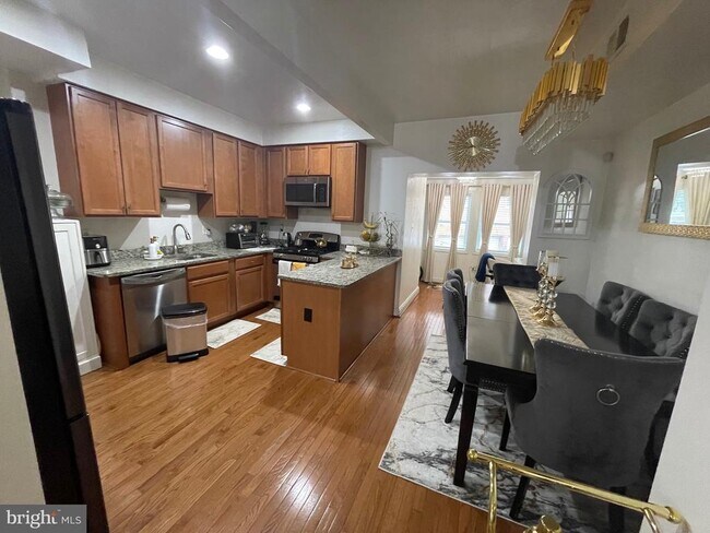 1237 Rock Creek Ford Rd NW