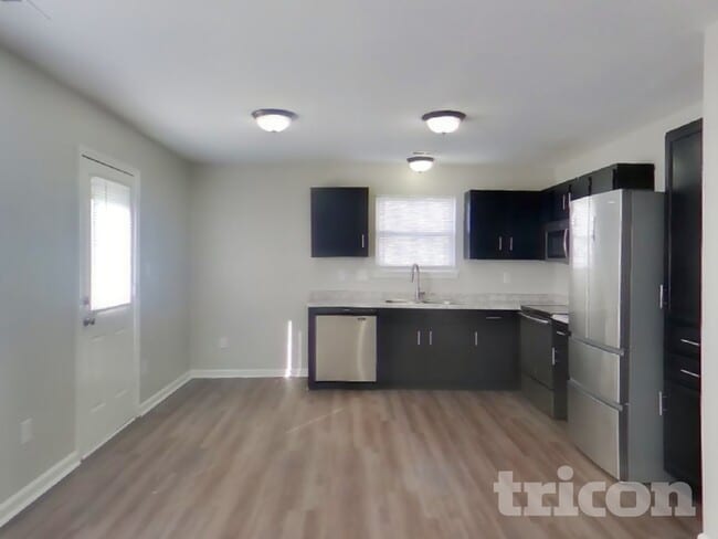 Photo - 1619 Prairieview Ln