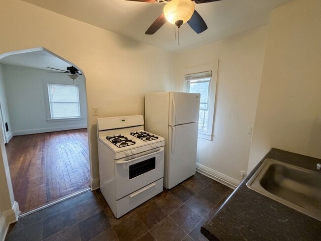 Photo - 3937 Lockwood Ave Unit 4