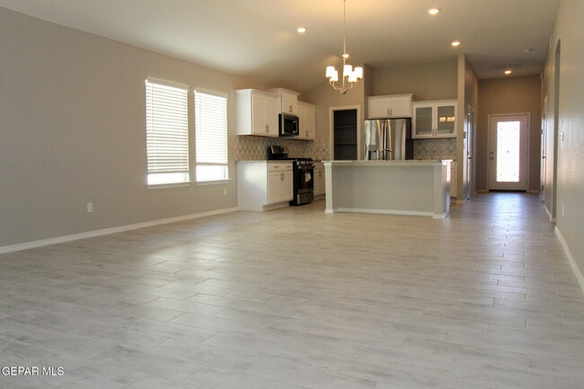 Photo - 1229 Night Sky St