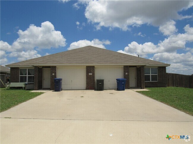 Building Photo - 2908 Starlight Dr Rental