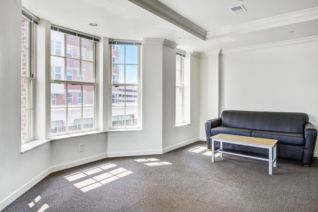 Building Photo - The Amsterdammer Rental