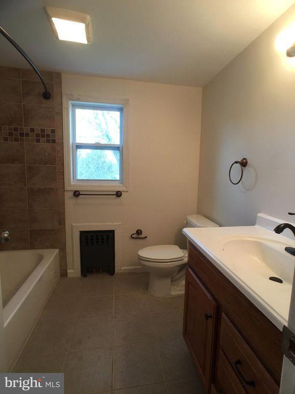 Photo - 1467 Pennington Rd