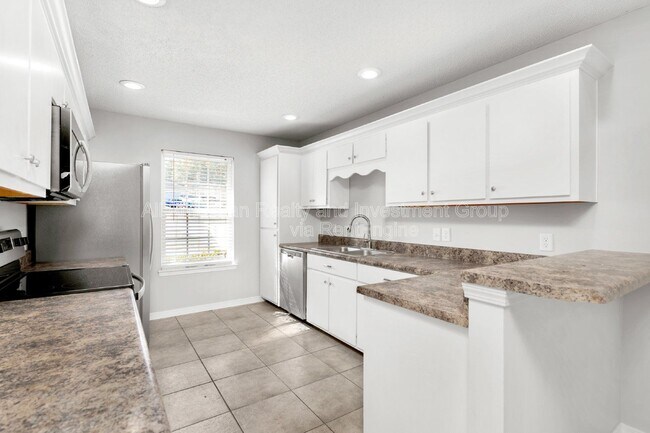 Photo - 648 Alysheba Dr