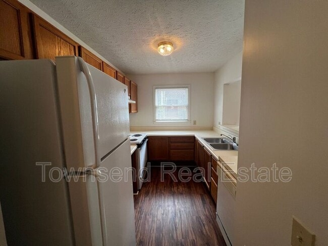 Photo - 1009 Ancestry Dr