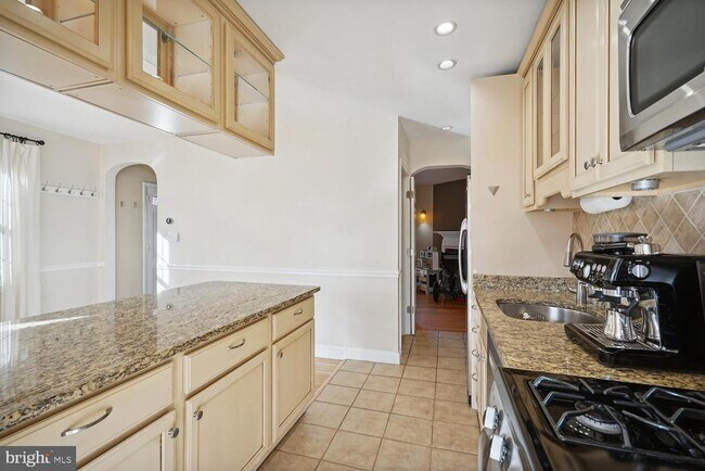 Photo - 313 E Mason Ave