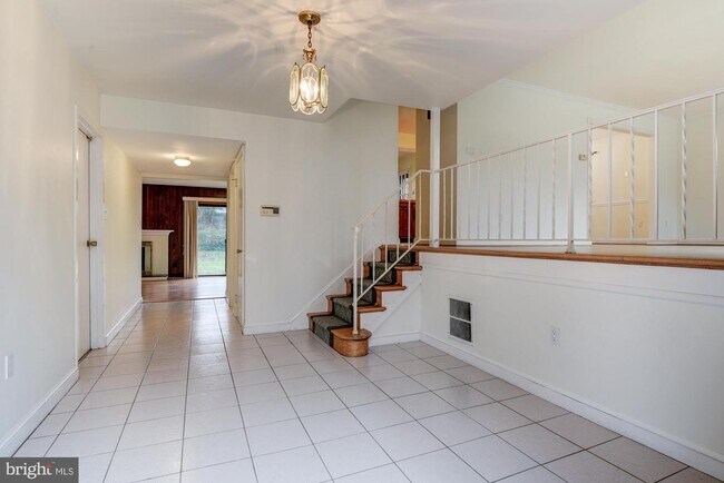 Photo - 8110 Whittier Blvd