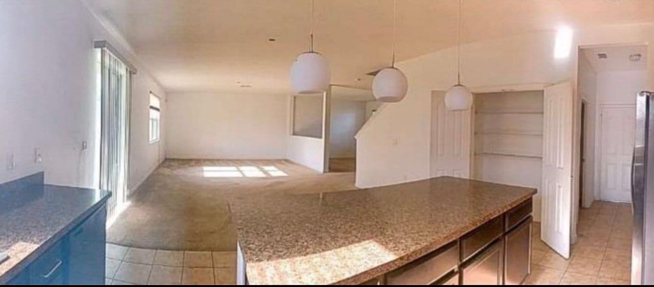 Photo - 998 Hermosa Way