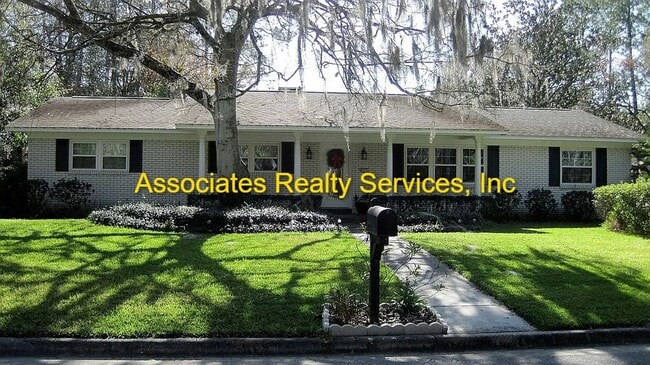 Building Photo - COMING SOON!!! Beautiful 4bed/2bath Corner Lot in Suburban Heights