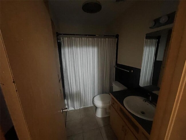 Photo - 716 N Elm St