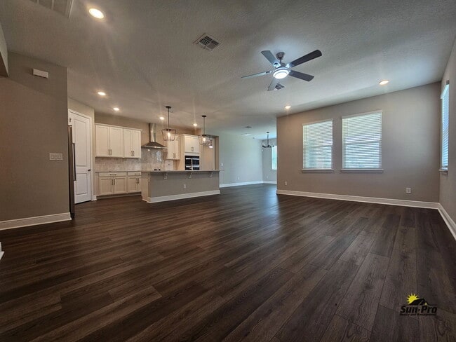 Photo - 379 Birkdale Dr