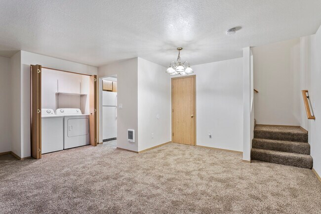 Building Photo - JONATHAN'S PLACE Rental