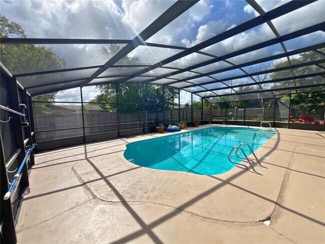 Photo - 1449 Woffington Ave