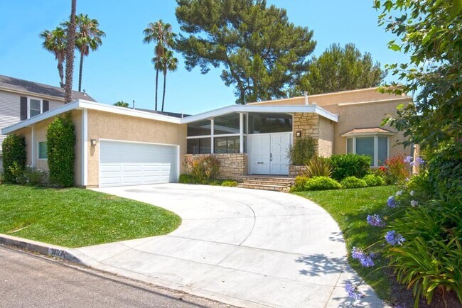 Photo - 2812 Anchor Ave