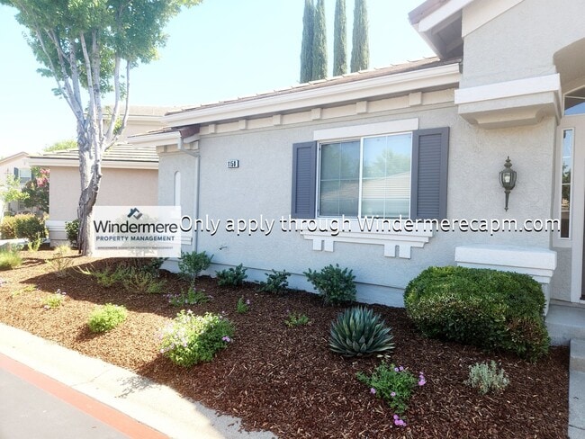 Photo - Bright 3 bedroom, 2 bath in Gated Community of Bentley Square!
