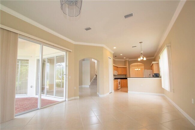 Photo - 3327 Sandpiper Way