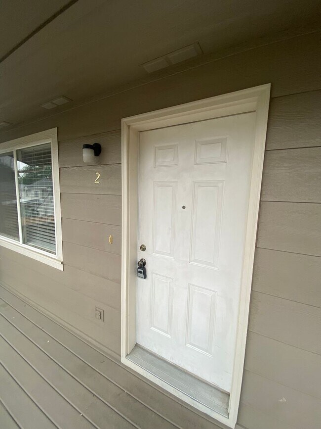 Photo - 1409 Maple St Unit #2