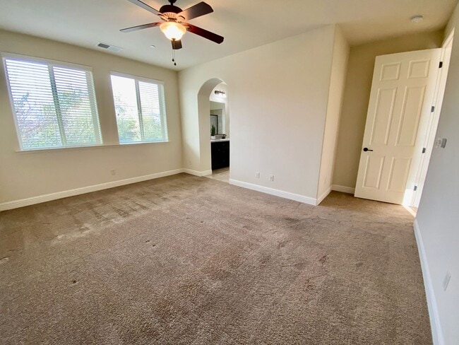 Photo - $3,150 Copper River, Beautiful 4 Bedroom -  E. Via Estrella Dr, Fresno / Gated Community