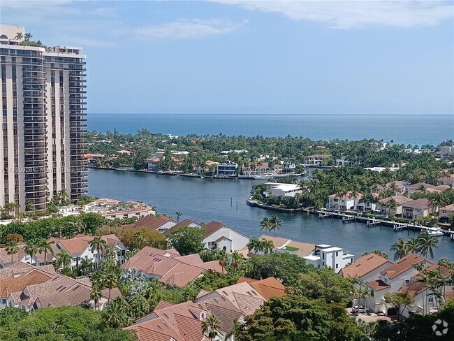 Building Photo - 19400 Turnberry Way Unit 1831 Rental
