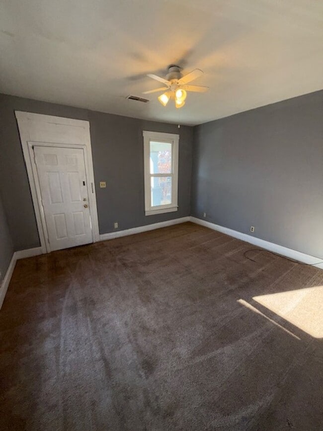 Photo - 1708 S Kerth Ave