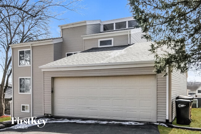 Photo - 11 St Valery Ct