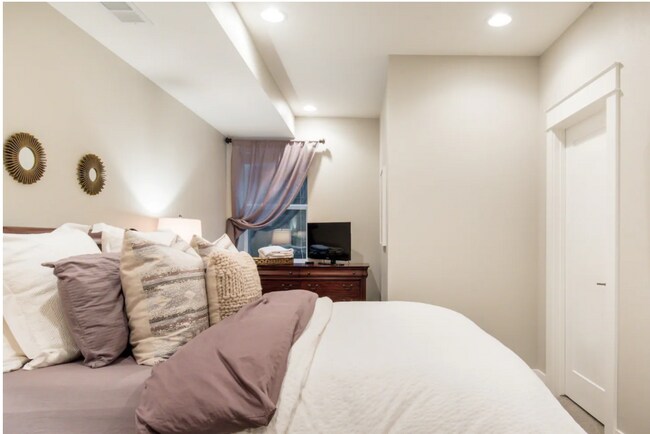 Photo - 2342 N Clarkson St