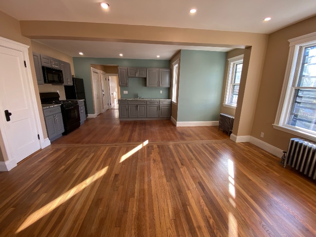 Photo - 254 Belgrade Ave Unit 2