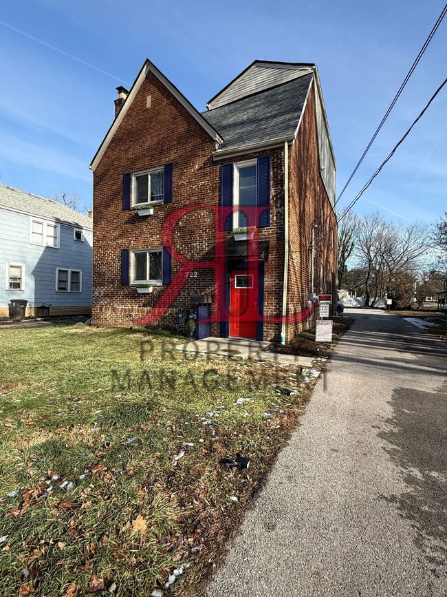 Photo - 722 Sheridan Ave Unit C