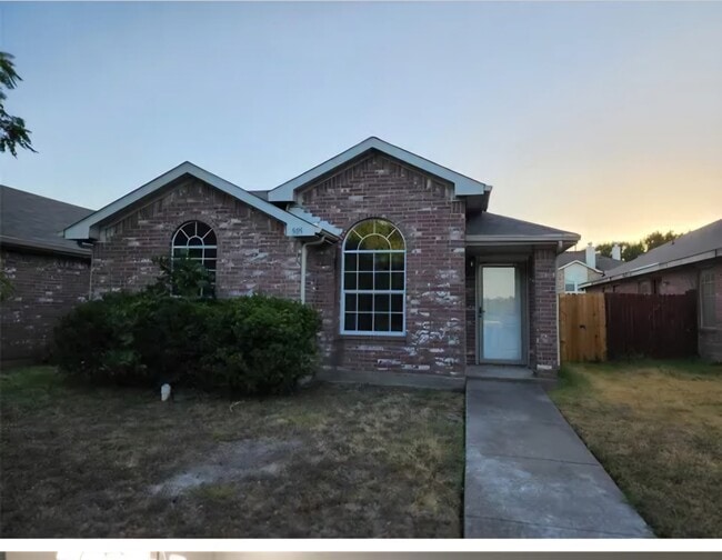 Photo - 505 Monarch Dr