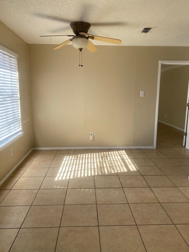 Photo - 3417 83rd Dr