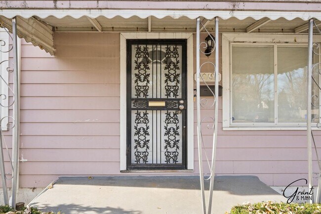 Photo - 2 bedroom - 2 bath - Detroit gem - $1200