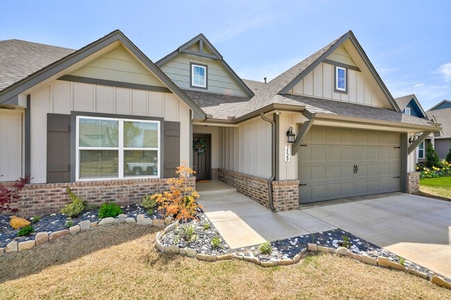 Photo - Beautiful Fully Furnished Home in Broken A...