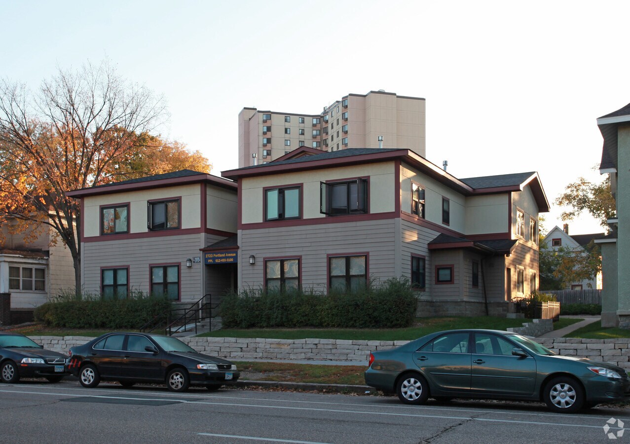 Photo - 2723 Portland Ave S Apartments