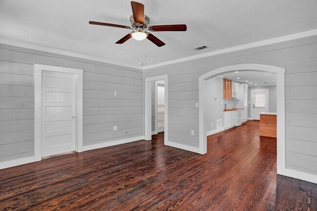 Photo - Cutest Cottage available Now in McKinney! House