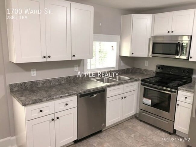 Photo - 1700 Ward St