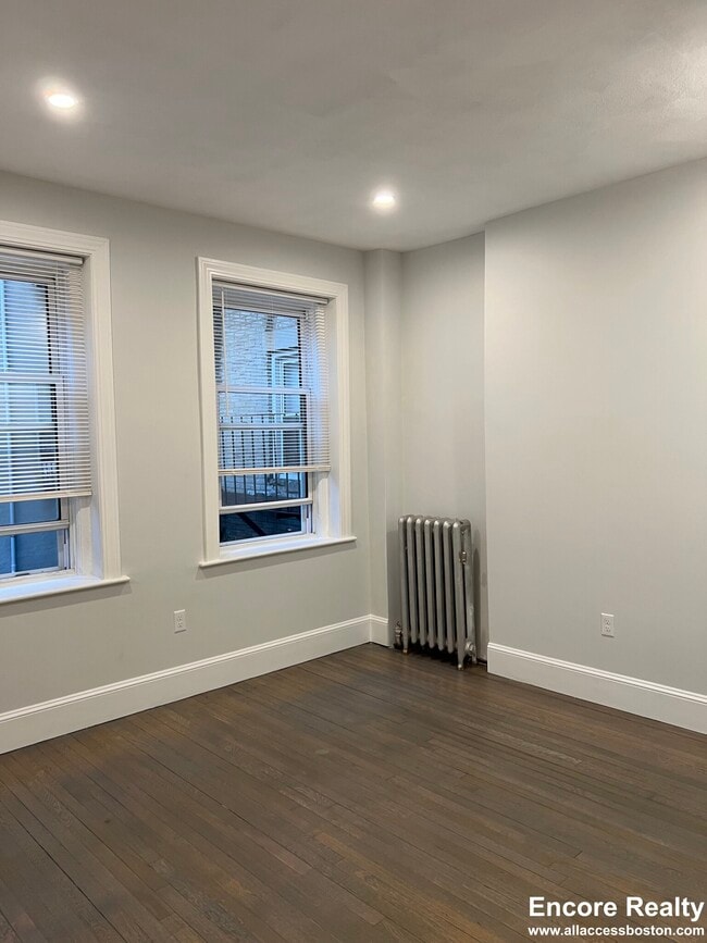 Photo - 108 Jersey St Unit 8