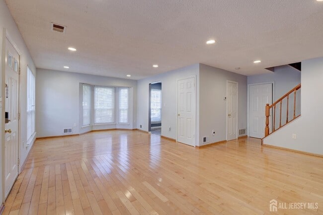 Photo - 219 Kempsey Dr