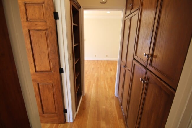 Photo - 600 N Sweetzer Ave Unit 6