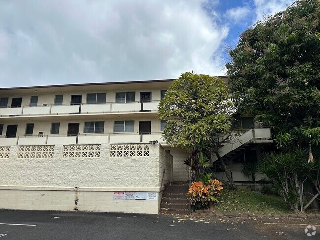 Building Photo - HOKULANI Apartment, NEWLY RENOVATED Conven...