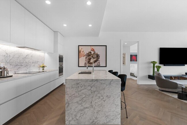 Photo - 5775 Collins Ave Unit 1005